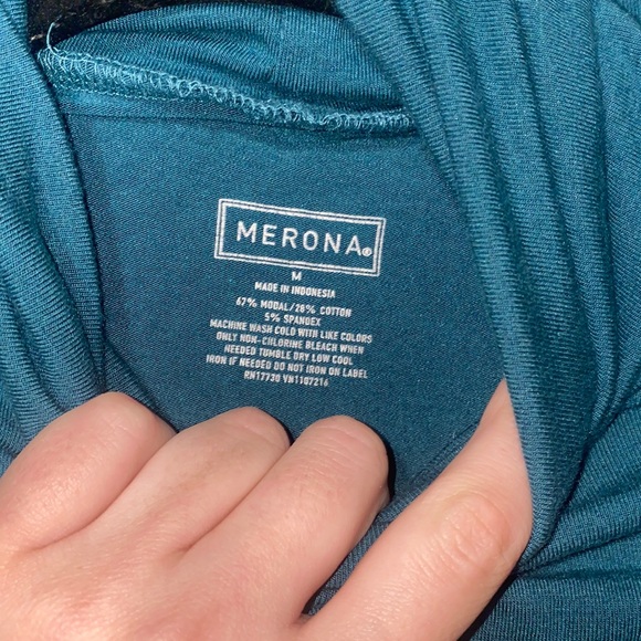 🌟Aqua long sleeved turtle neck top! - Picture 7 of 7